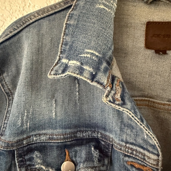 Joe’s Women’s Distressed Frannie Relaxed Slightly Thrashed Denim Jacket Small - Picture 6 of 16